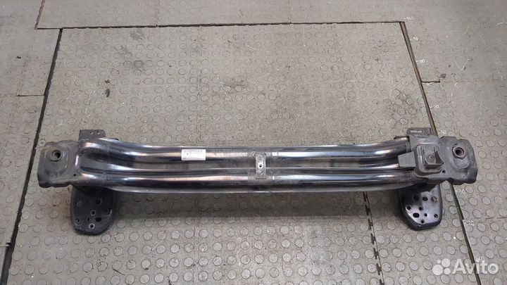 Усилитель бампера Porsche Cayenne, 2013