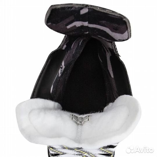 Коньки хоккейные Ccm