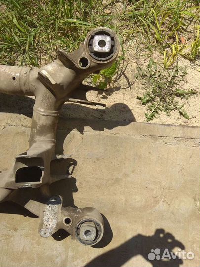 Задний подрамник BMW e60, e61