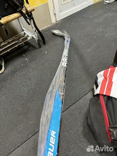 Клюшка хоккейная левый хват бауэр e4