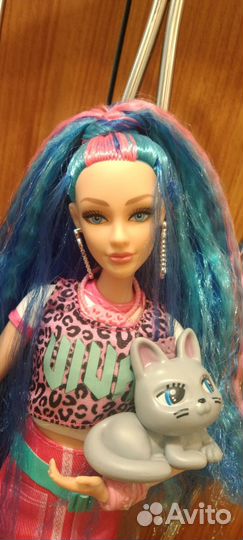 Кукла Люси, Барби