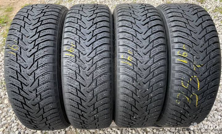 Nokian Tyres Hakkapeliitta 8 SUV 235/65 R17