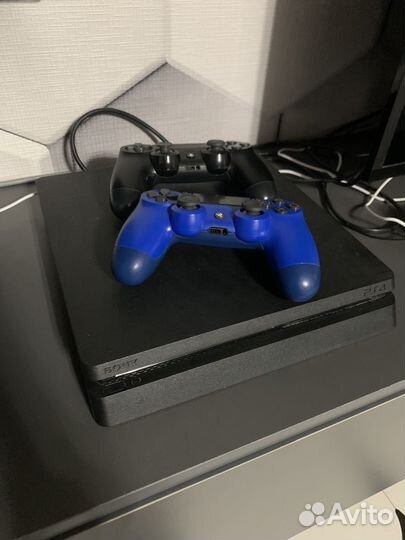 Sony PS4 slim