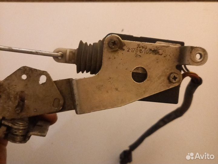 Замок водительской двери приора