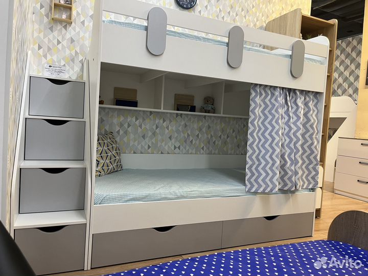 Двухъярусная кровать детская