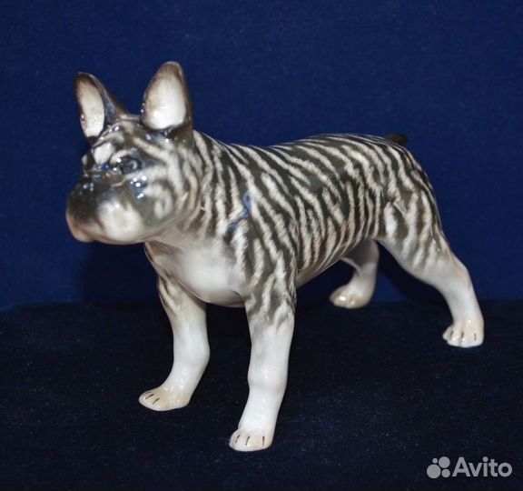 Фарфоровая статуэтка- французский бульдог.ифз