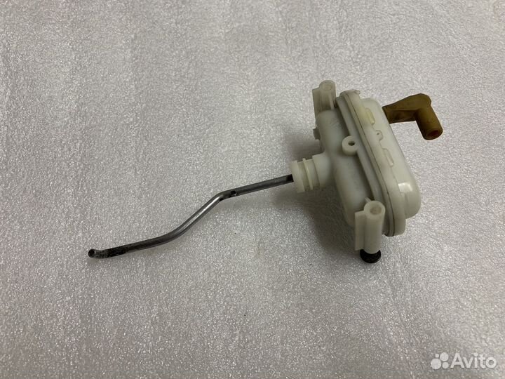 Активатор замка багажника VW Passat B4