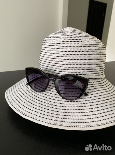 Женская белая шляпа