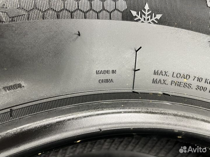 Powertrac Snowtour 205/70 R15 96T