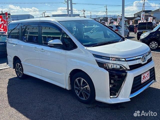 Toyota Voxy 2.0 CVT, 2020, 39 800 км с пробегом, цена 2045000 руб.