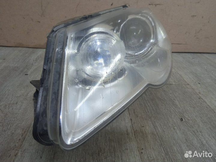 Фара передняя левая Volkswagen Passat B6 BZB 2008