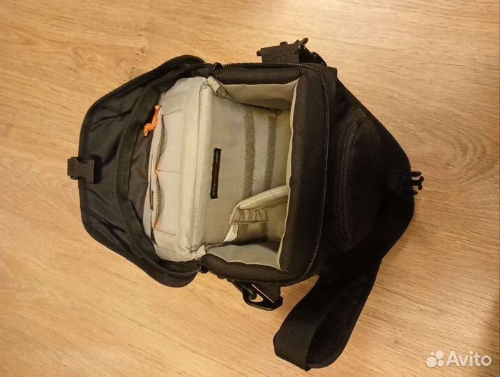 Сумка для фотоаппарата Lowepro Nova 140 AW