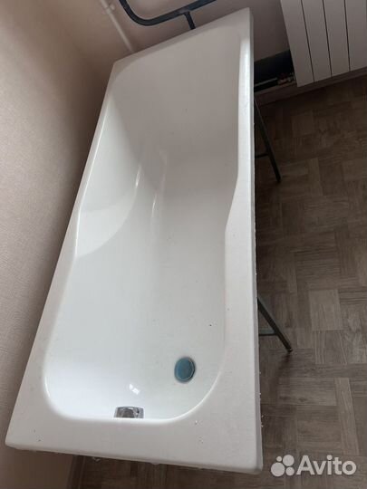 Ванная акриловая новая с экраном
