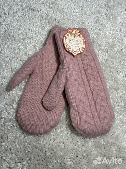 Варежки женские