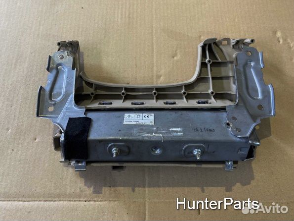 Подушка безопасности в колено mitsubishiоutlander3