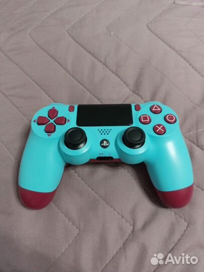 Оригинальный геймпад DualShock 4 v2