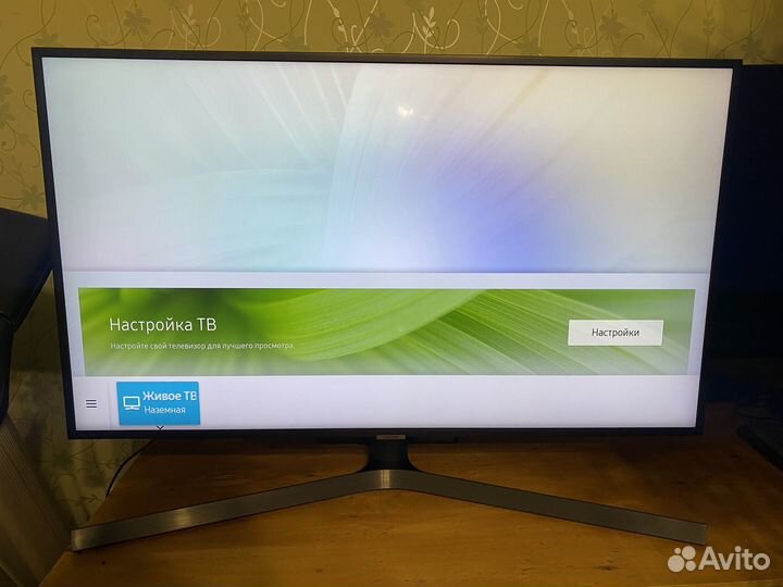 Samsung 4k UHD HDR 43 дюйма SMART TV