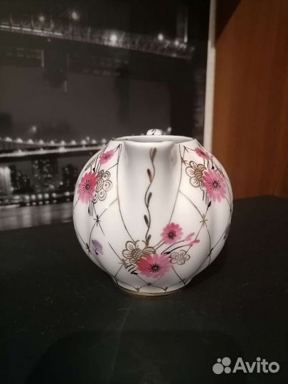 Фарфоровые Сливочники лфз и др