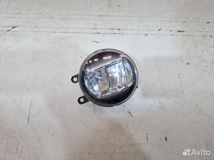 Фара противотуманная передняя правая Toyota Camry