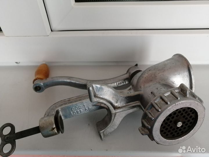 Мясорубка ручная СССР чугунная