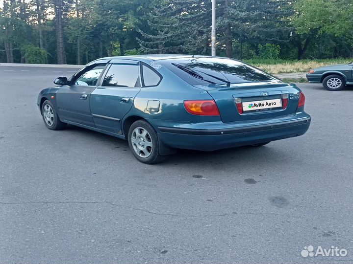 Hyundai Elantra 2.0 AT, 2000, 500 532 км