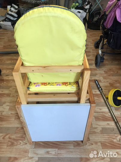 Детский стульчик для кормления