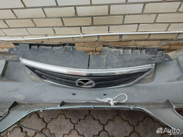 Бампер на Mazda MPV II