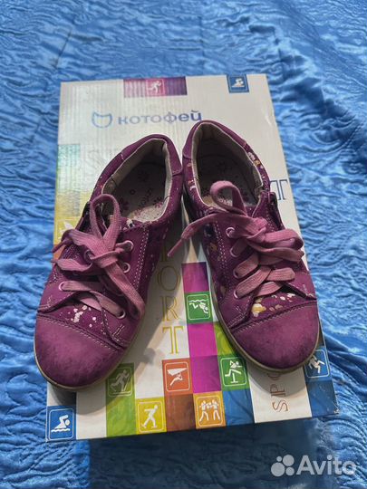Кроссовки детские 28 