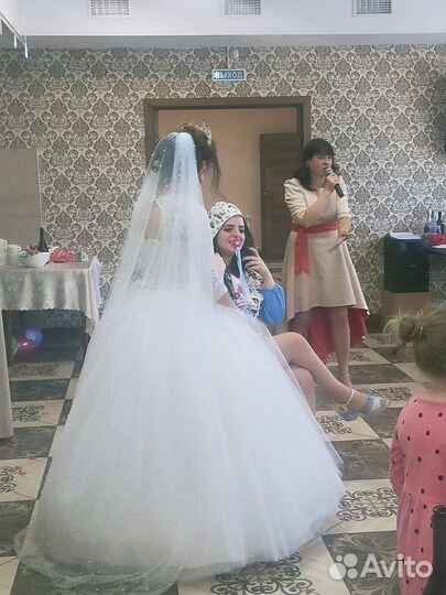 Свадебное платье