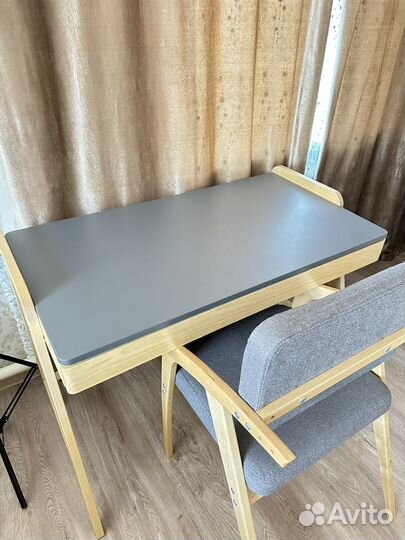 Письменный стол для школьника