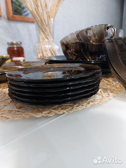 Посуда, тарелки кружки