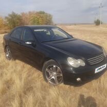 Mercedes-Benz C-класс 1.8 AT, 2006, 265 000 км, с пробегом, цена 963 000 руб.