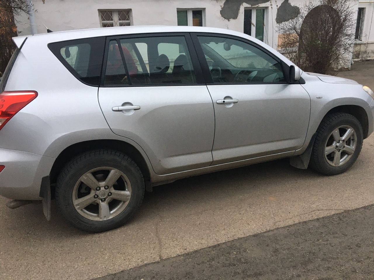 Toyota RAV4: фото владельца