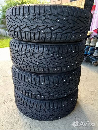 Зимние колеса 215/65 R16