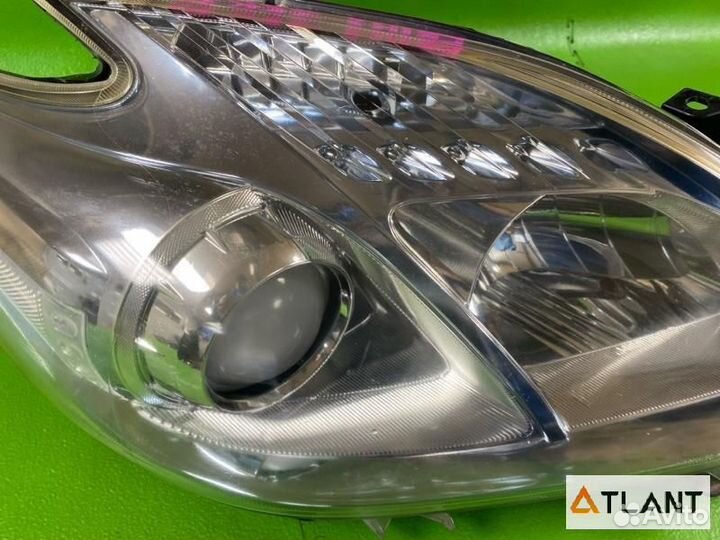 Фара передняя правая toyota prius