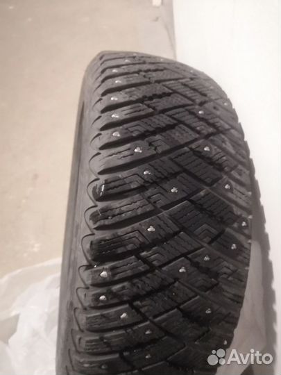 Goodyear Ultra Grip Ice Arctic 2 205/55 R16