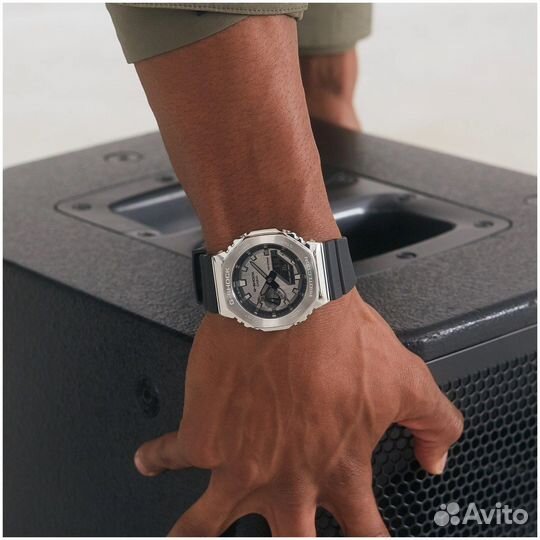 Часы Casio G-Shock GM-2100-1A (Новые)