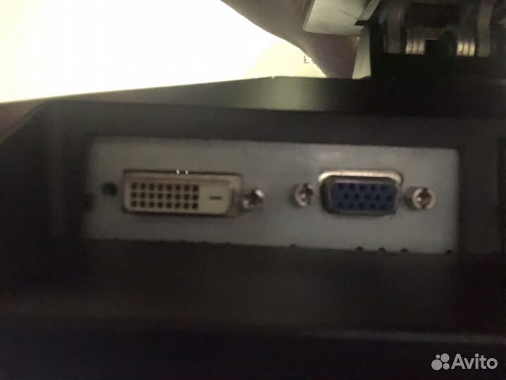 Монитор Samsung 205BW