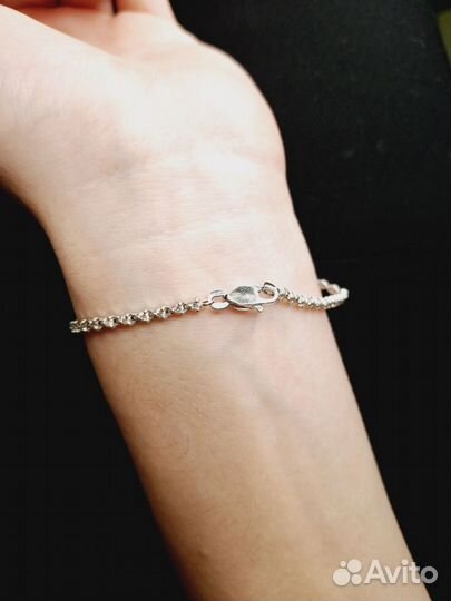 Браслет эпл из белого золота с бриллиантами