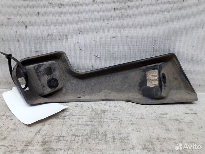 Кронштейн бампера задний правый Renault Duster