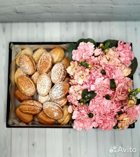 Куличи, торт, орешки, корзиночки