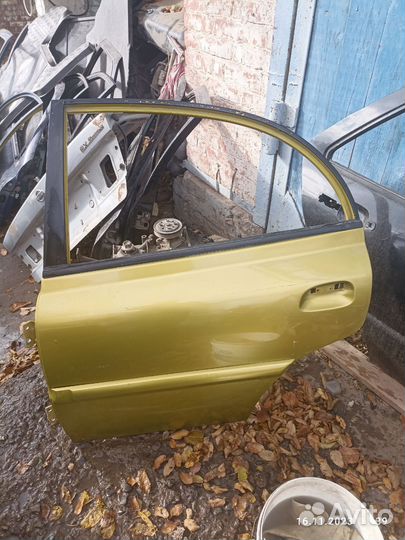 Дверь передняя правая Kia Rio 1 (1999-2002)