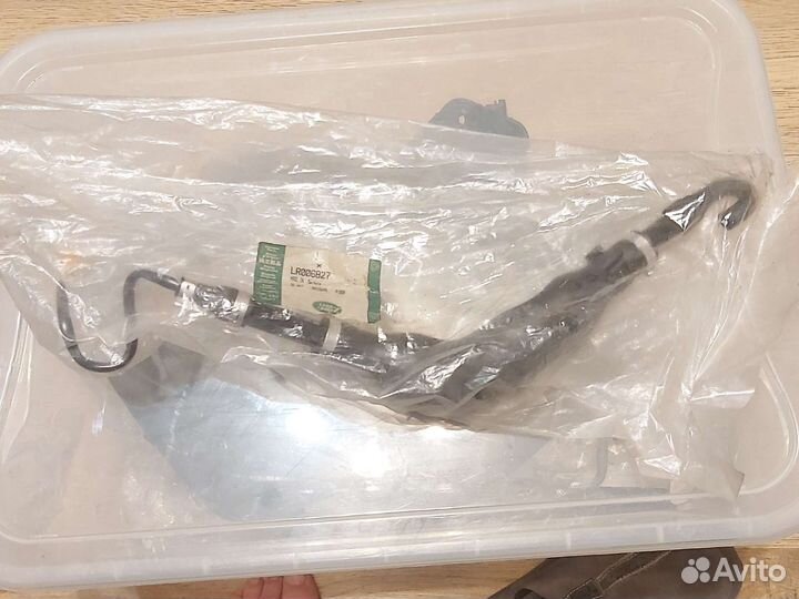 Трубка вентиляции Land Rover LR006827