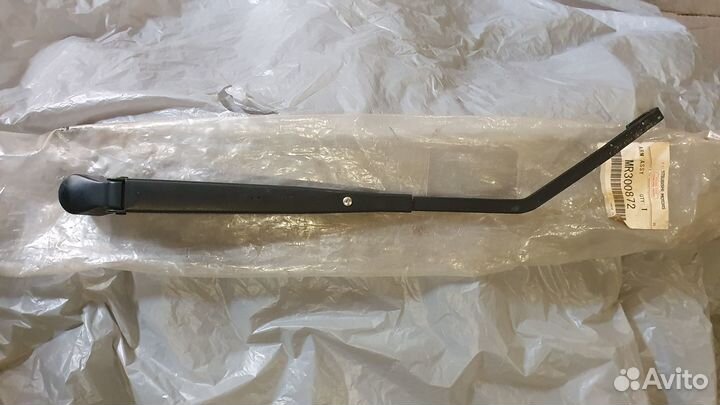 Поводок дворника Митсубиси Паджеро Спорт 1