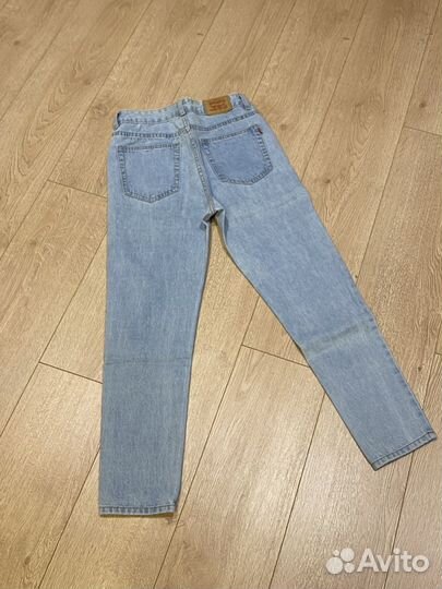 Джинсы levis