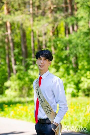 Помощник бармена, бармен