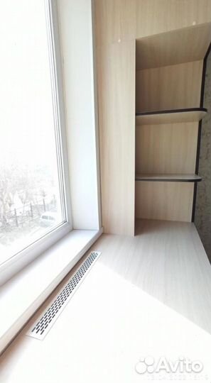 Рабочая зона у окна