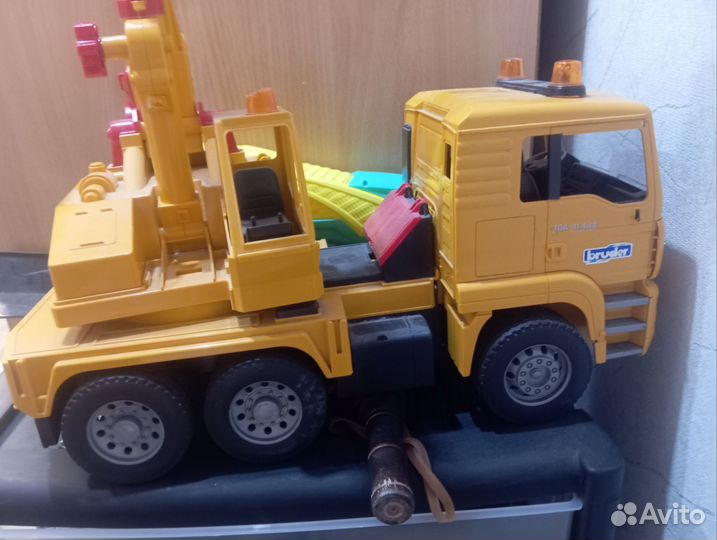 Продам машину грузовик кран