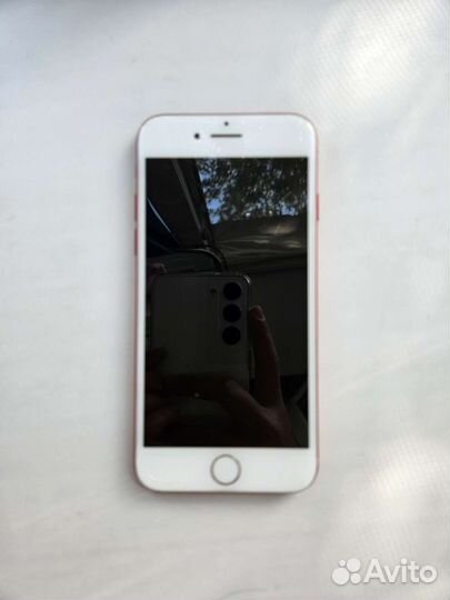 Телефон iPhone 7