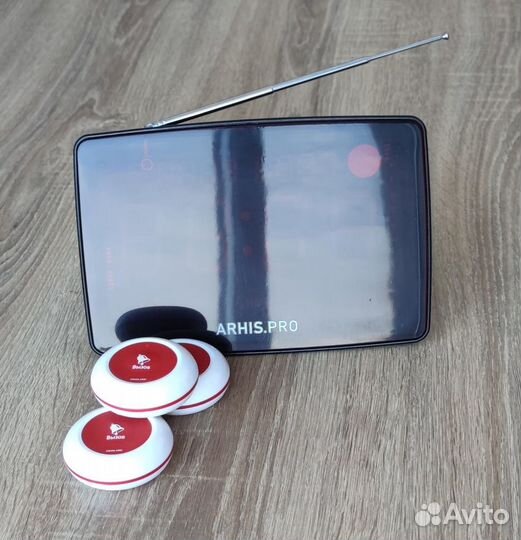 Кнпока вызова официанта и табло отображения вызова